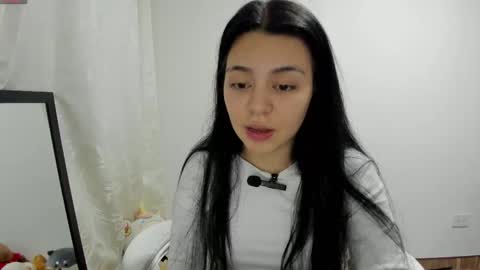Hana Garcia online show from May 18, 2:21 am