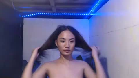 hana_soojin online show from October 17, 5:27 pm