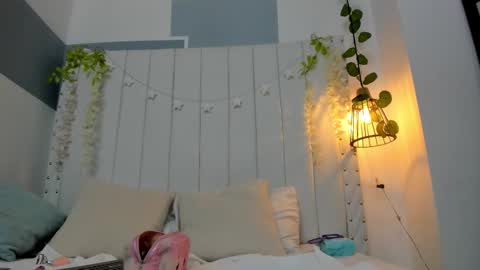 hanah_gray online show from December 20, 11:25 am