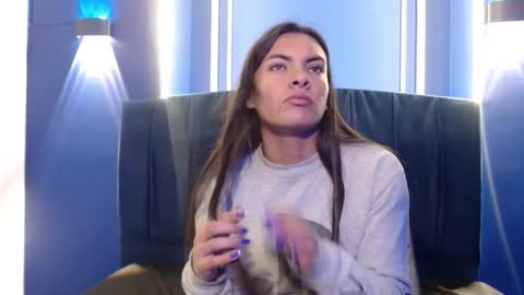 Hanna online show from October 7, 8:24 pm