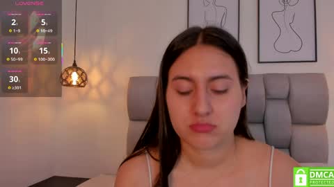 hanna__evans_ online show from May 19, 11:39 am