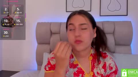 hanna__evans_ online show from May 14, 4:35 pm