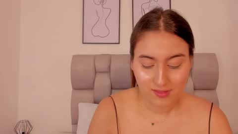 hanna__evans_ online show from September 13, 12:24 pm