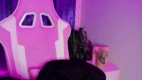  hanna  online show from December 23, 9:49 am