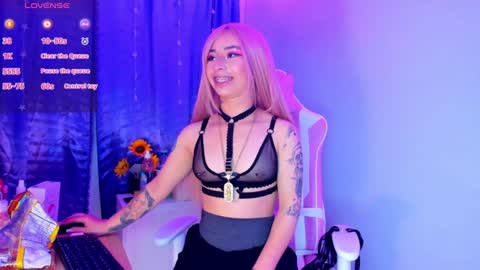  hanna  online show from December 11, 4:18 am