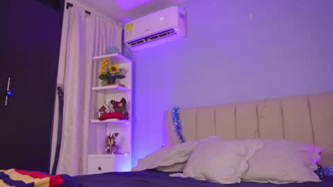 HANNA  online show from December 22, 3:55 am