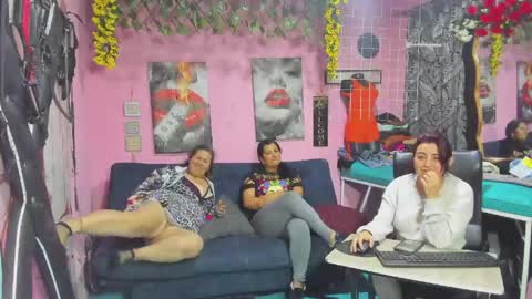 Hanna online show from May 12, 1:25 am