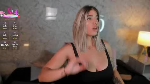Hanna  online show from May 25, 8:19 pm