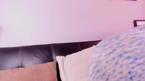 Hannaa online show from November 7, 9:09 pm