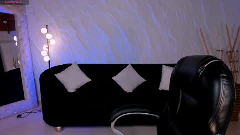  Hanna Connor  online show from May 11, 8:50 pm