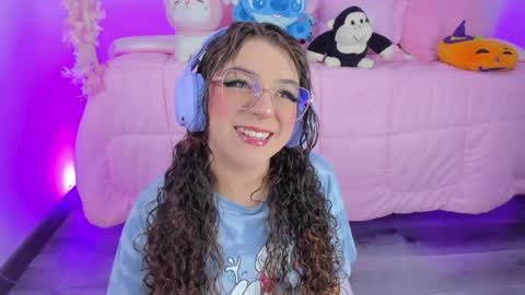 hannacutegod online show from March 18, 6:18 am