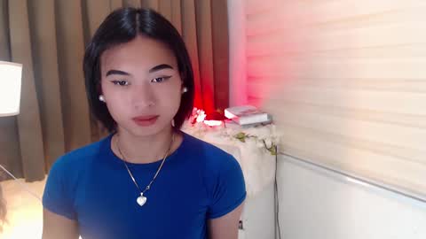 Riah online show from December 6, 8:28 pm