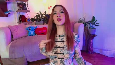 hannah_lovee online show from May 22, 2:31 am