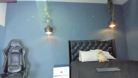 HANNAH MILLER online show from November 14, 6:52 pm