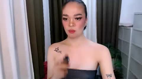 HANNAH online show from May 22, 12:52 am