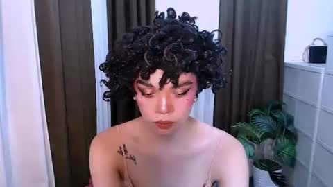 HANNAH online show from May 20, 1:57 am