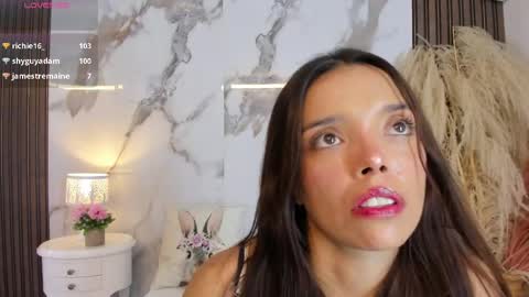 Hannahill69 online show from May 15, 5:55 am