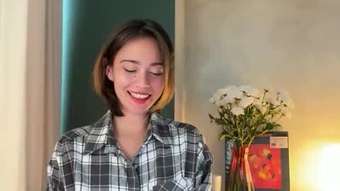 hannahinto online show from May 27, 1:52 pm