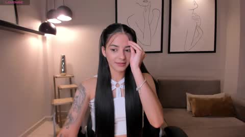 HANNAH J online show from March 3, 5:47 pm