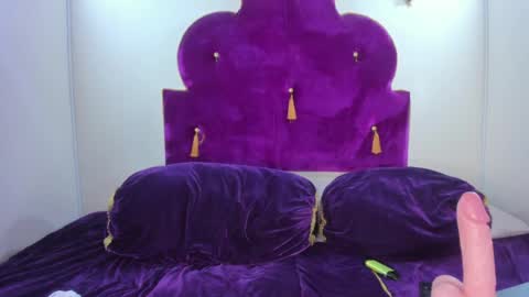 HANNA TYLER online show from June 22, 3:25 am