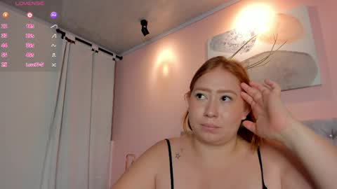 hannamartinn_ online show from May 21, 4:27 pm