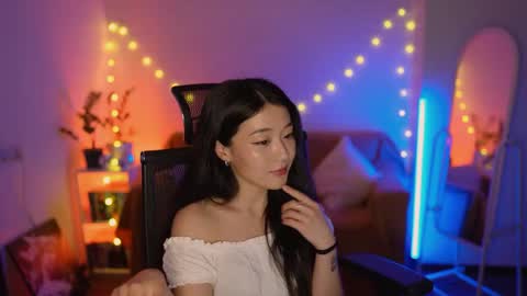 hannarosie online show from May 13, 6:13 pm