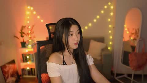 hannarosie online show from May 22, 4:49 pm