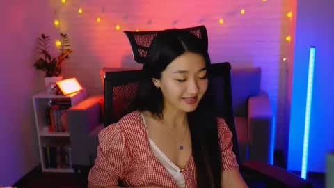 hannarosie online show from November 15, 7:59 pm