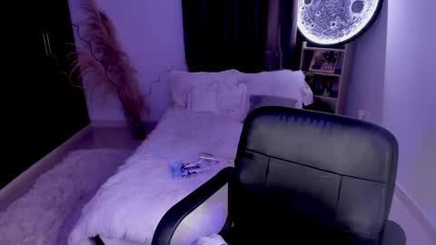    online show from May 23, 1:59 am