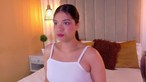 hannasthone online show from April 3, 2:04 pm