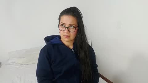 hannaStone online show from December 26, 12:38 pm