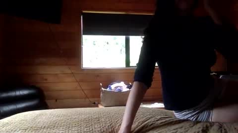 Hanna online show from May 24, 1:37 am