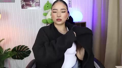 hannax__ online show from September 25, 5:50 am