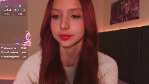 Hanni  online show from September 21, 11:25 pm