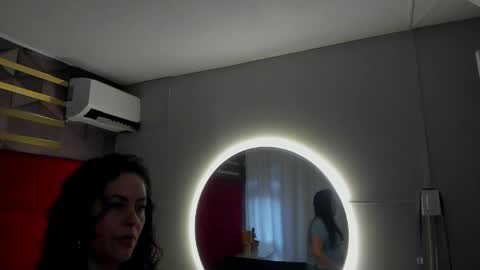 Hanny  online show from May 5, 11:24 am