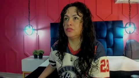 Hanny  online show from May 22, 11:52 am