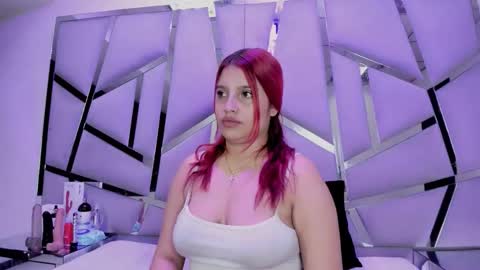 hanny_watson online show from May 13, 1:50 pm