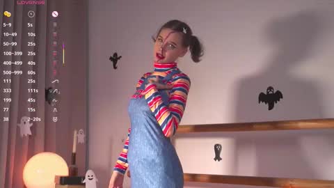 Evy  online show from October 28, 1:00 am