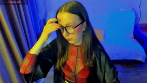 Stephanie online show from June 30, 8:41 pm