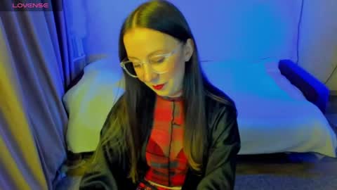 Stephanie online show from May 27, 8:50 pm