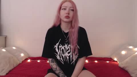 Emily online show from March 1, 10:42 pm