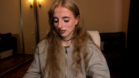 Julia online show from April 28, 5:22 am
