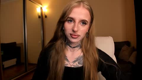 Julia online show from May 5, 5:32 am