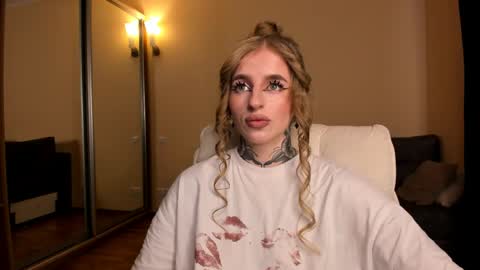 Julia online show from May 6, 5:33 am