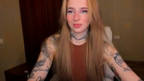 Julia online show from September 30, 5:24 am