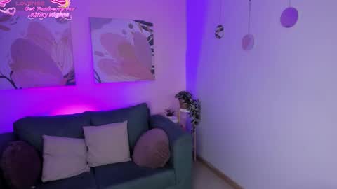 Harper  online show from March 19, 9:30 pm