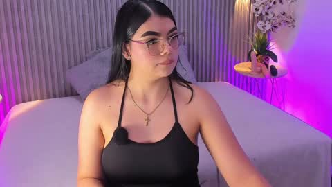 HARPER  online show from April 7, 7:38 pm