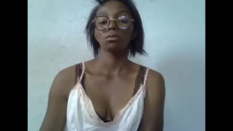 Snapshot of harysette chatting on December 5, 8:33 am harysette online show from December 5, 8:33 am