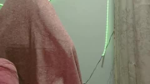 lady online show from December 16, 5:02 am