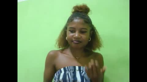 hasleyinah online show from May 14, 6:36 pm